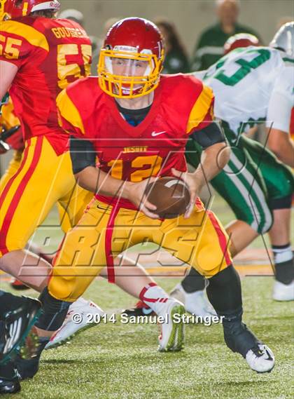Thumbnail 1 in De La Salle vs. Jesuit photogallery.