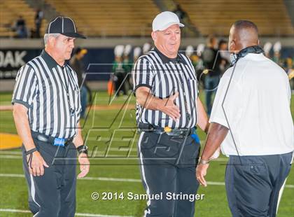 Thumbnail 1 in De La Salle vs. Jesuit photogallery.
