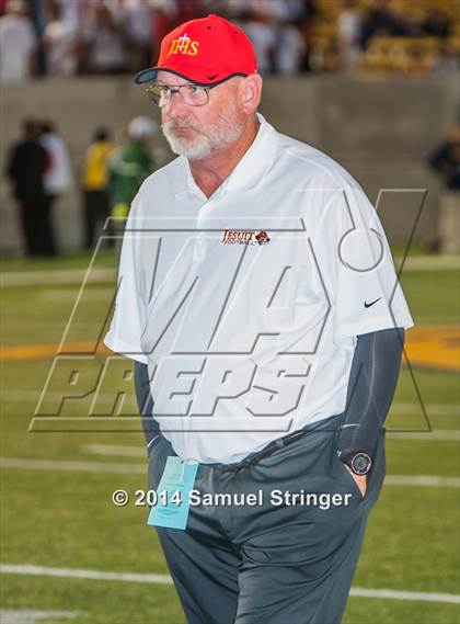 Thumbnail 1 in De La Salle vs. Jesuit photogallery.