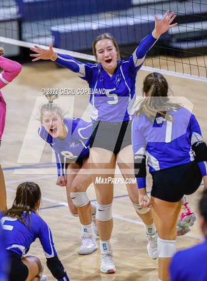 Thumbnail 3 in Oconee County vs. Morgan County (GHSA 3A Championship) photogallery.