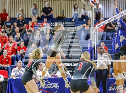 Thumbnail 2 in Oconee County vs. Morgan County (GHSA 3A Championship) photogallery.