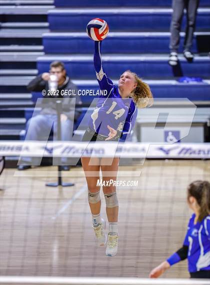 Thumbnail 1 in Oconee County vs. Morgan County (GHSA 3A Championship) photogallery.