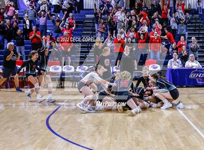 Thumbnail 3 in Oconee County vs. Morgan County (GHSA 3A Championship) photogallery.