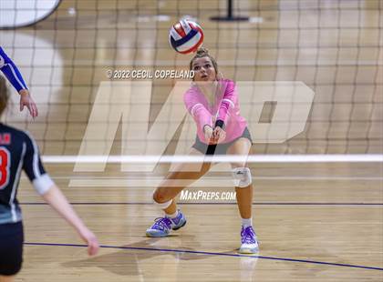 Thumbnail 2 in Oconee County vs. Morgan County (GHSA 3A Championship) photogallery.