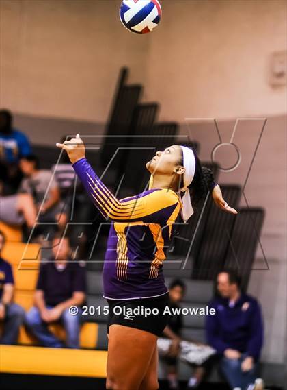 Thumbnail 3 in Boles @ Farmersville (Farmersville Volleyball Tournament) photogallery.