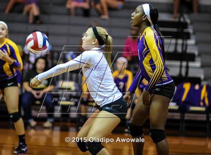 Thumbnail 3 in Boles @ Farmersville (Farmersville Volleyball Tournament) photogallery.