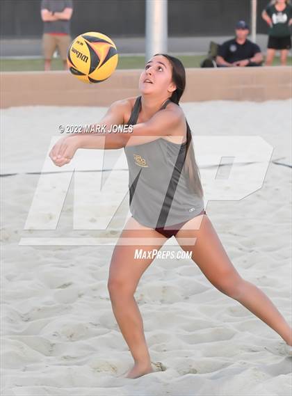 Thumbnail 3 in Salpointe Catholic vs. Flagstaff  (Division II Final) photogallery.