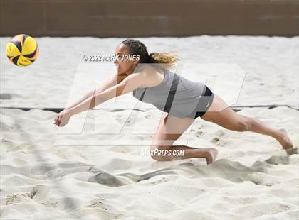Thumbnail 2 in Salpointe Catholic vs. Flagstaff  (Division II Final) photogallery.