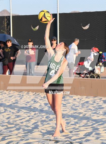 Thumbnail 3 in Salpointe Catholic vs. Flagstaff  (Division II Final) photogallery.