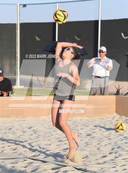 Thumbnail 2 in Salpointe Catholic vs. Flagstaff  (Division II Final) photogallery.