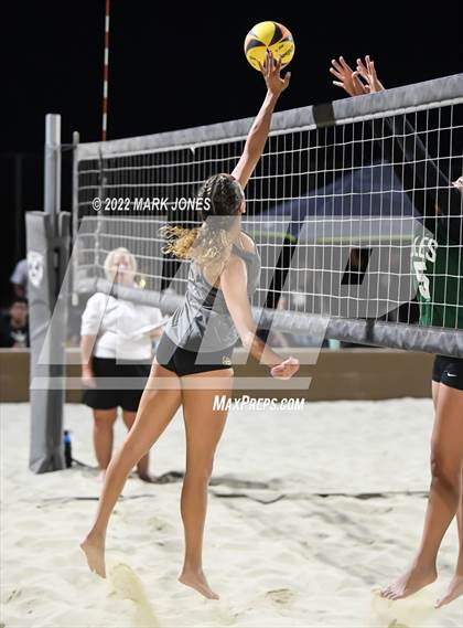 Thumbnail 2 in Salpointe Catholic vs. Flagstaff  (Division II Final) photogallery.
