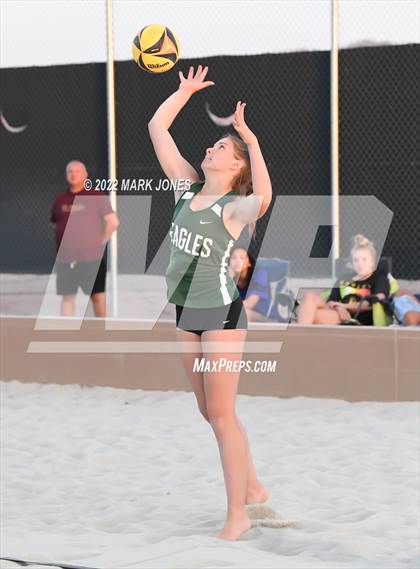 Thumbnail 3 in Salpointe Catholic vs. Flagstaff  (Division II Final) photogallery.