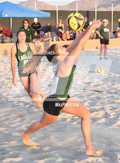 Thumbnail 2 in Salpointe Catholic vs. Flagstaff  (Division II Final) photogallery.