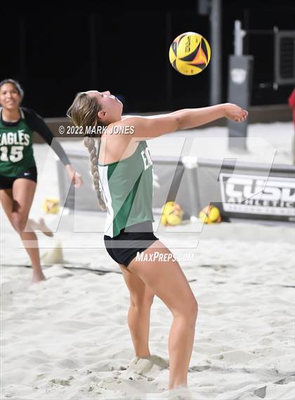 Thumbnail 3 in Salpointe Catholic vs. Flagstaff  (Division II Final) photogallery.