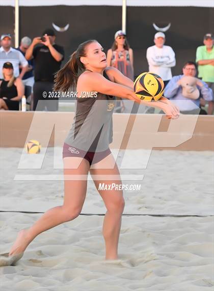 Thumbnail 2 in Salpointe Catholic vs. Flagstaff  (Division II Final) photogallery.