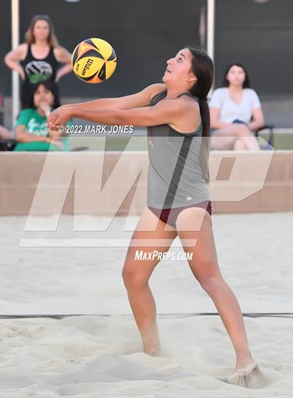 Thumbnail 3 in Salpointe Catholic vs. Flagstaff  (Division II Final) photogallery.