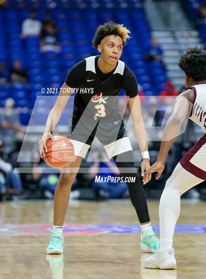 Thumbnail 3 in Beaumont United vs. Kimball (UIL Class 5A Final) photogallery.