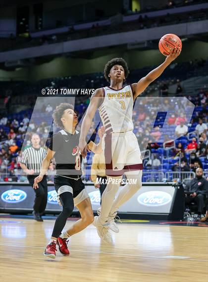 Thumbnail 2 in Beaumont United vs. Kimball (UIL Class 5A Final) photogallery.