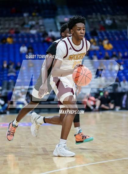 Thumbnail 3 in Beaumont United vs. Kimball (UIL Class 5A Final) photogallery.
