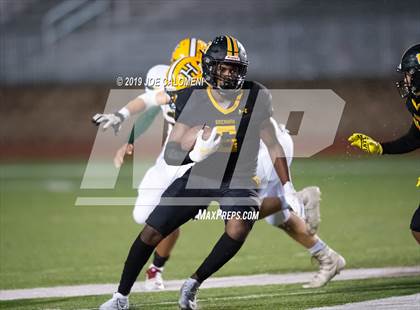 Thumbnail 3 in Brennan vs Holmes photogallery.