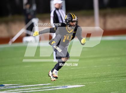 Thumbnail 3 in Brennan vs Holmes photogallery.