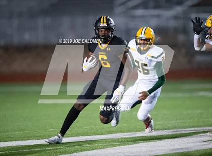 Thumbnail 3 in Brennan vs Holmes photogallery.