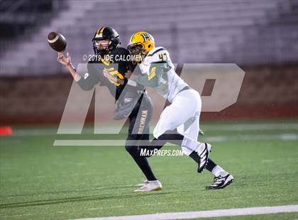 Thumbnail 1 in Brennan vs Holmes photogallery.