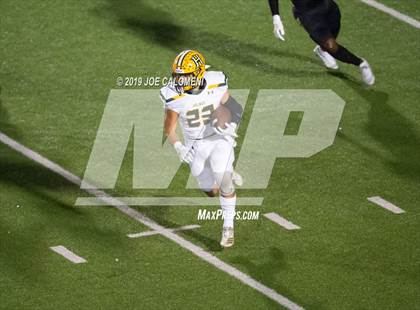 Thumbnail 3 in Brennan vs Holmes photogallery.
