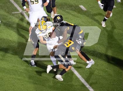 Thumbnail 3 in Brennan vs Holmes photogallery.