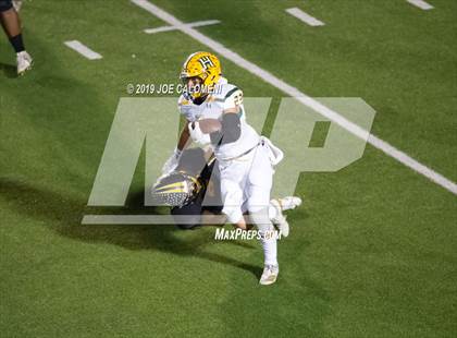 Thumbnail 3 in Brennan vs Holmes photogallery.