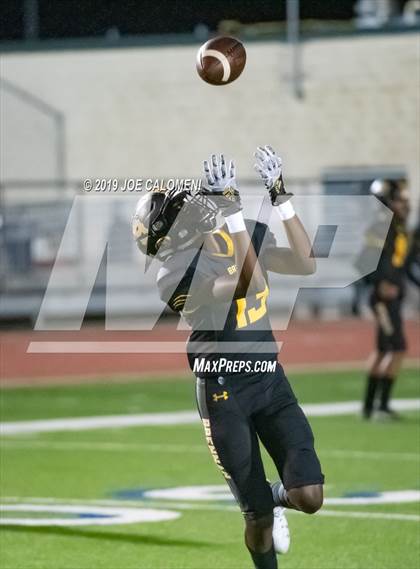 Thumbnail 3 in Brennan vs Holmes photogallery.