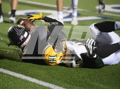 Thumbnail 2 in Brennan vs Holmes photogallery.