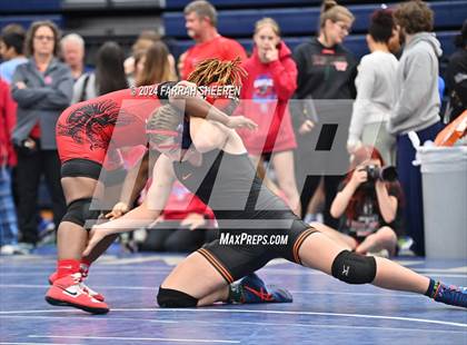 Thumbnail 2 in Region 2 - 6A Championship photogallery.