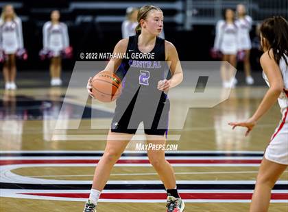 Thumbnail 2 in Omaha Central vs. Millard South (Metro Tournament Final) photogallery.