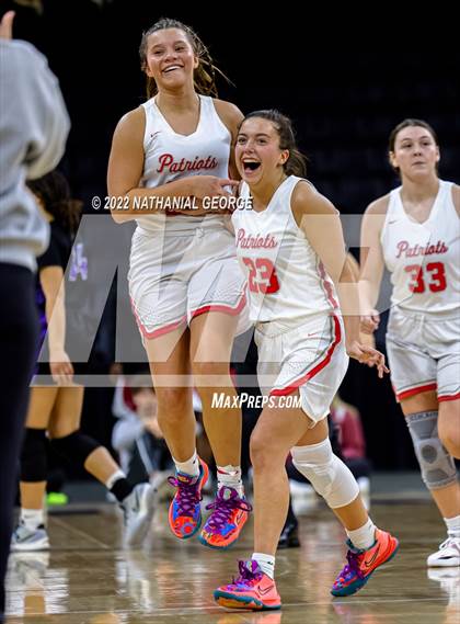Thumbnail 3 in Omaha Central vs. Millard South (Metro Tournament Final) photogallery.