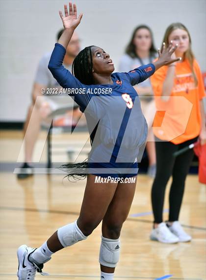 Thumbnail 2 in Cypress Ranch vs. Seven Lakes photogallery.