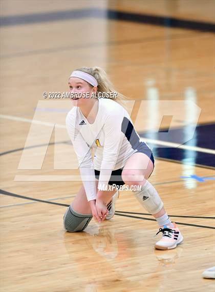 Thumbnail 2 in Cypress Ranch vs. Seven Lakes photogallery.