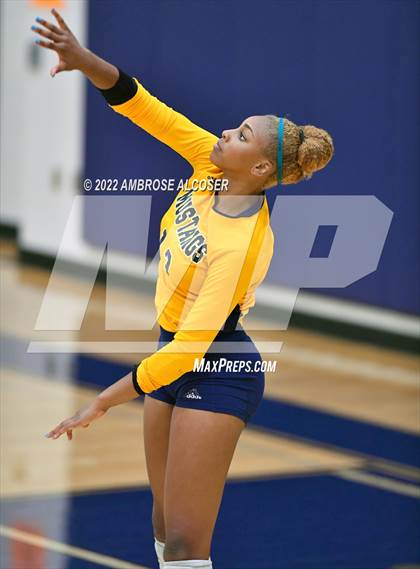 Thumbnail 1 in Cypress Ranch vs. Seven Lakes photogallery.