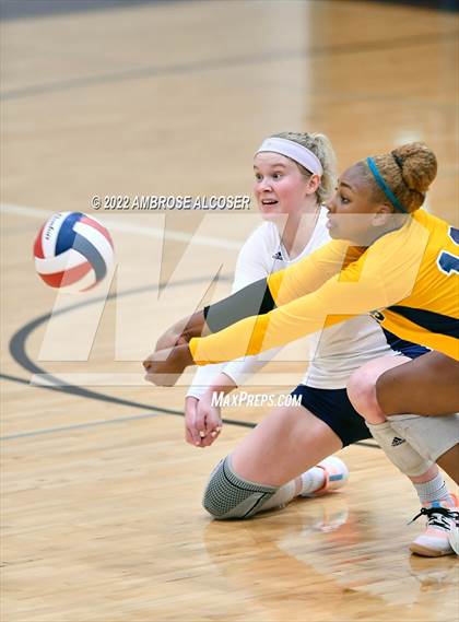Thumbnail 1 in Cypress Ranch vs. Seven Lakes photogallery.