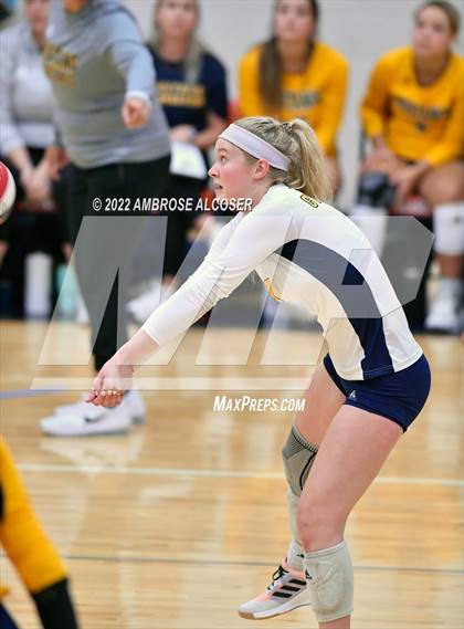 Thumbnail 2 in Cypress Ranch vs. Seven Lakes photogallery.