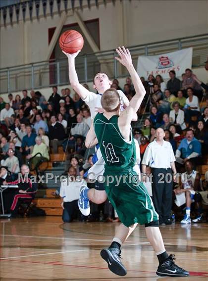 Thumbnail 2 in St. Joseph Notre Dame vs. Branson (CIF NCS D5 Final) photogallery.
