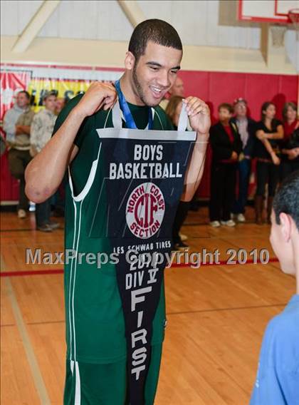 Thumbnail 3 in St. Joseph Notre Dame vs. Branson (CIF NCS D5 Final) photogallery.