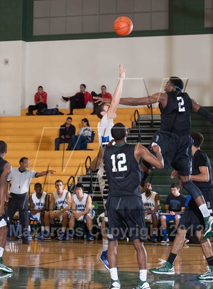 Thumbnail 1 in Berkner vs Hebron (Carrollton-Farmers Branch Basketball Classic) photogallery.