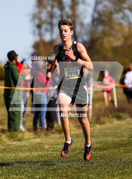 Thumbnail 2 in IHSAA Boys Cross Country Regionals photogallery.