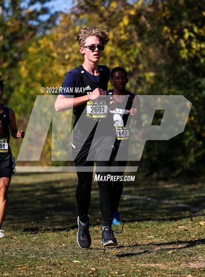 Thumbnail 2 in IHSAA Boys Cross Country Regionals photogallery.