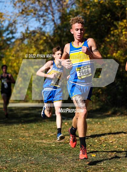 Thumbnail 3 in IHSAA Boys Cross Country Regionals photogallery.