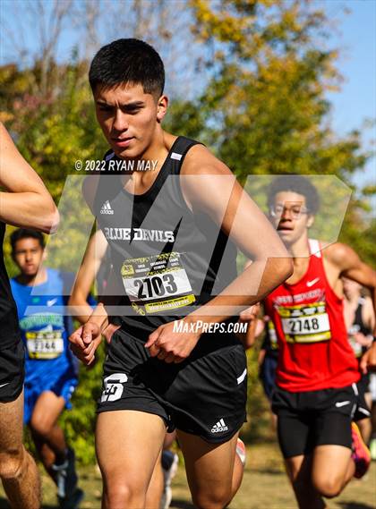 Thumbnail 3 in IHSAA Boys Cross Country Regionals photogallery.