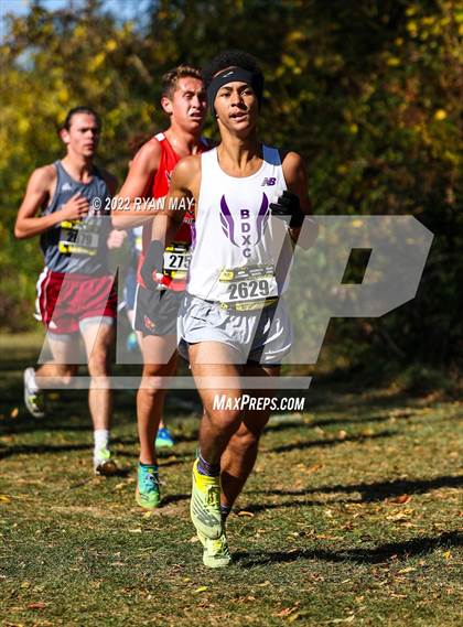 Thumbnail 2 in IHSAA Boys Cross Country Regionals photogallery.