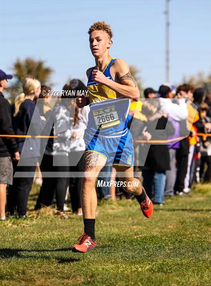 Thumbnail 2 in IHSAA Boys Cross Country Regionals photogallery.