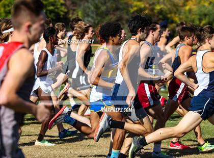 Thumbnail 2 in IHSAA Boys Cross Country Regionals photogallery.